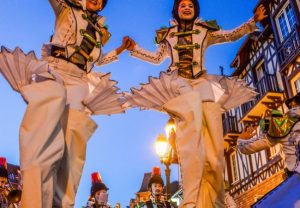 ico fanfare de noel fanfare des jouets animés parade de rue marseille paris lyon bordeaux strasbourg poitiers lille paca france