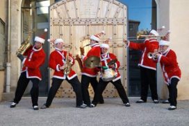 infocom organisation fanfare de noel les lutins de noel en fanfare villages de noel mairies marseille paris lille lyon poitiers nice paca france